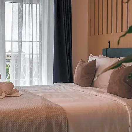 Townhouse17 Boutique Отель